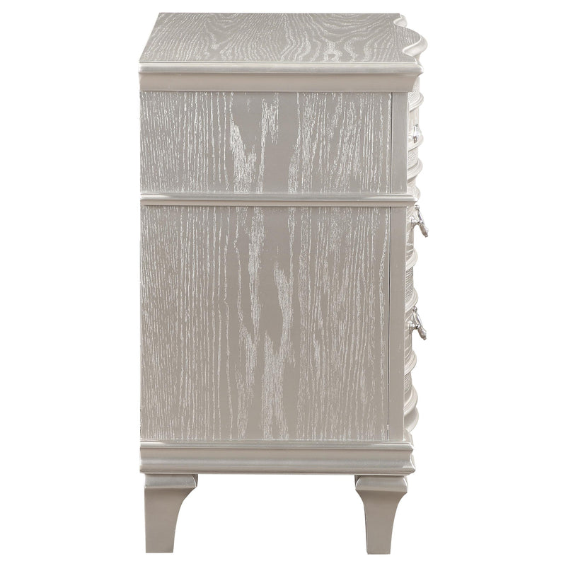 Coaster Furniture Evangeline 223392 3-Drawer Nightstand - Silver Oak IMAGE 8