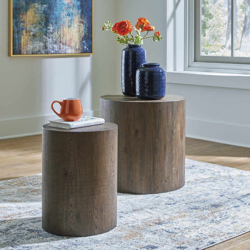 Signature Design by Ashley Cammund A4000619 Accent Table IMAGE 2