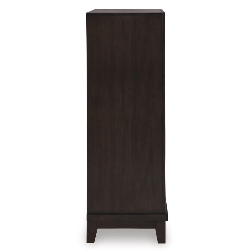 Signature Design by Ashley Neymorton B618-46 Five Drawer Chest IMAGE 4